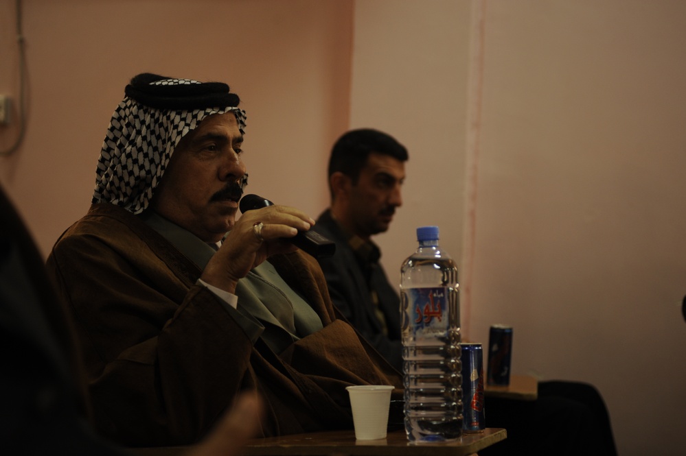 Sheiks meet with U.S., Iraqi soldiers to discuss Sons of Iraq