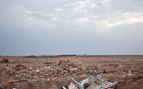 Cacti Soldiers Meet With Sons of Iraq, Clean Up Weapons Caches