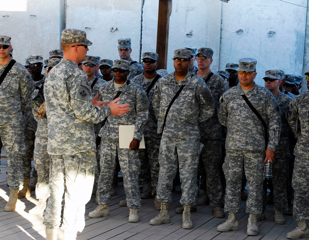 Raider Command Team honors Support Bn. for exceeding retention mission