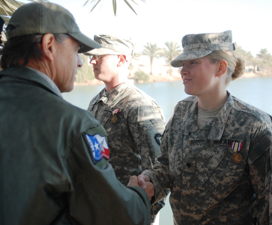 Governor Rick Perry visits Texas Guardsmen in Iraq