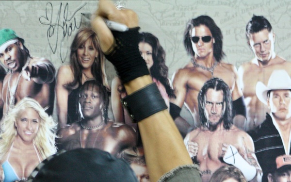 WWE Superstars and Divas Pay a Visit to Cacti Soldiers