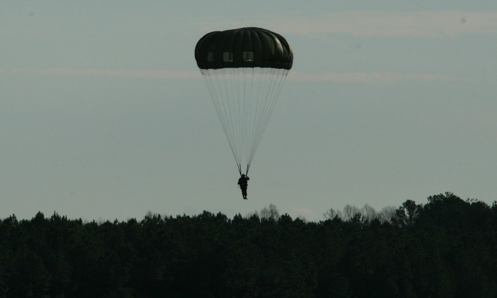 Marines Drop in on Fort Pickett Out of the Blue