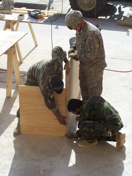 Iraqi, U.S. Army Engineers join forces, build Tactical Operations Center
