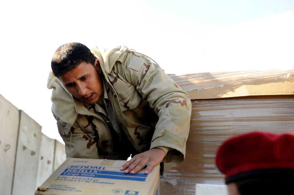 Medical supplies handed out to Basra Hospital