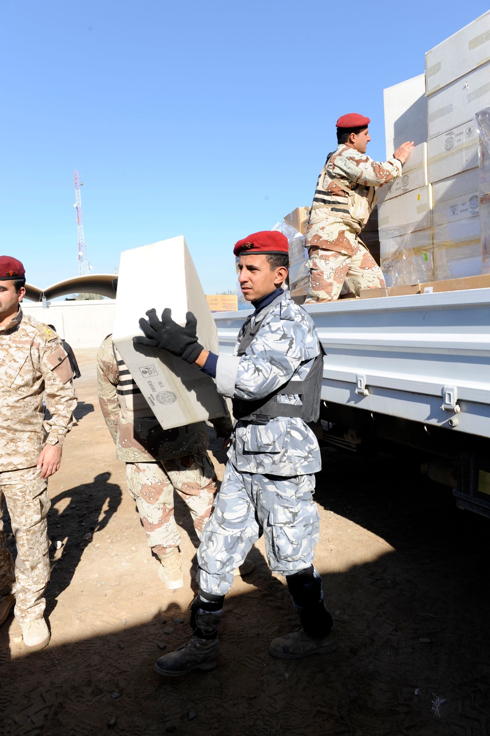 Medical supplies handed out to Basra Hospital