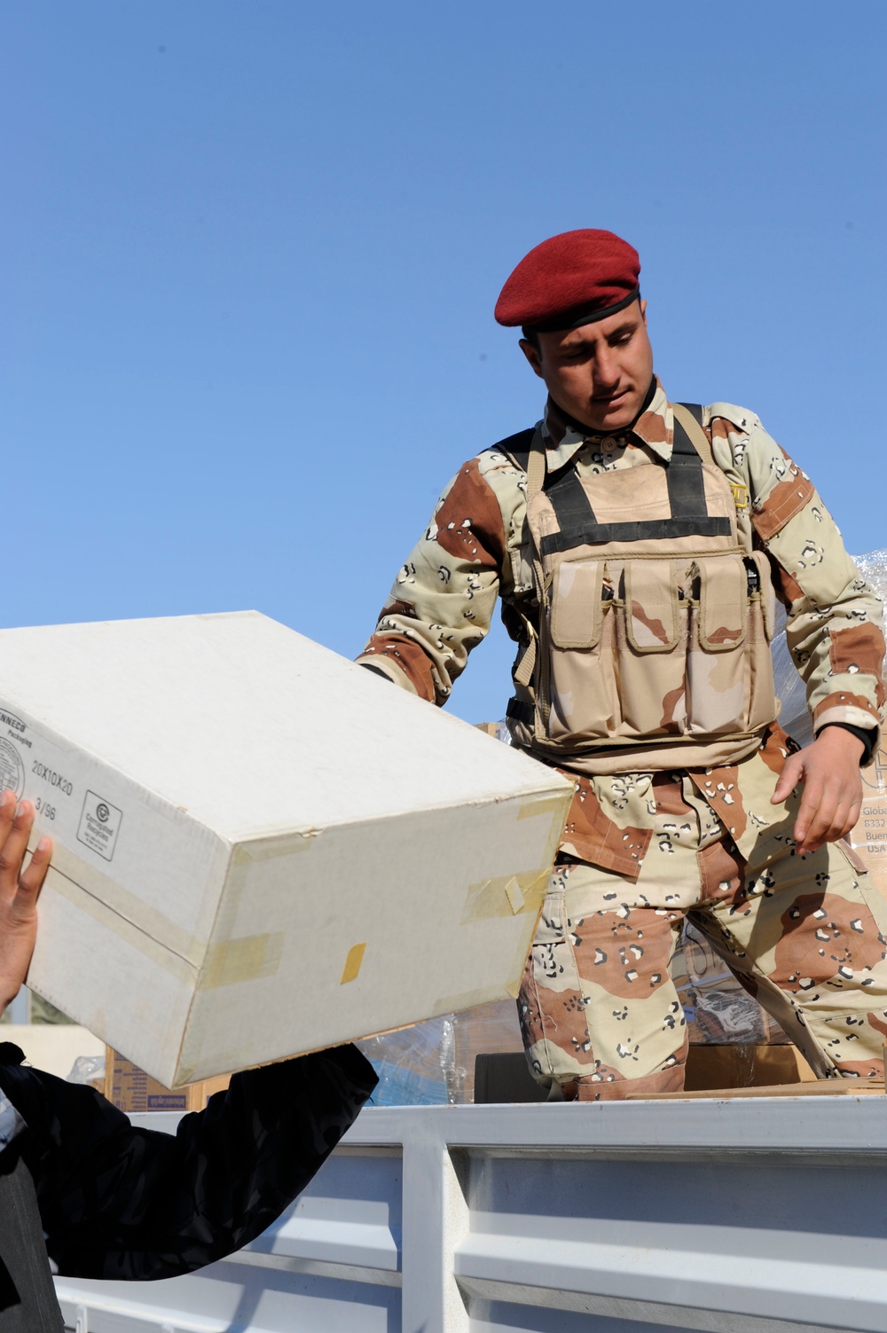 Medical supplies handed out to Basra Hospital