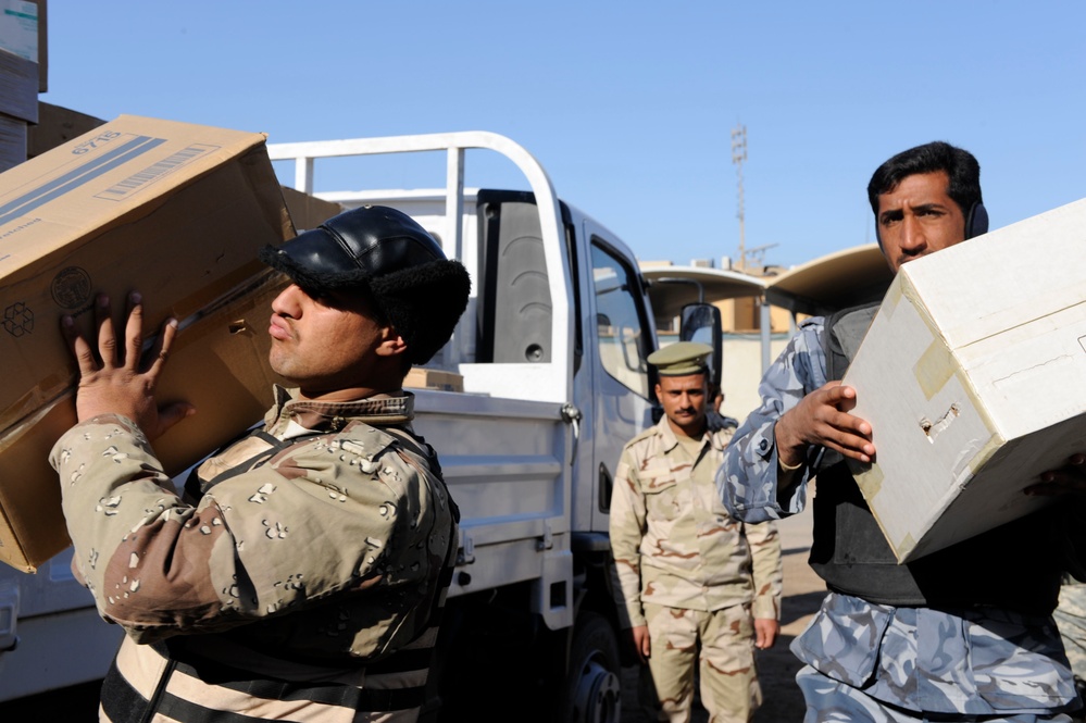 Medical supplies handed out to Basra Hospital