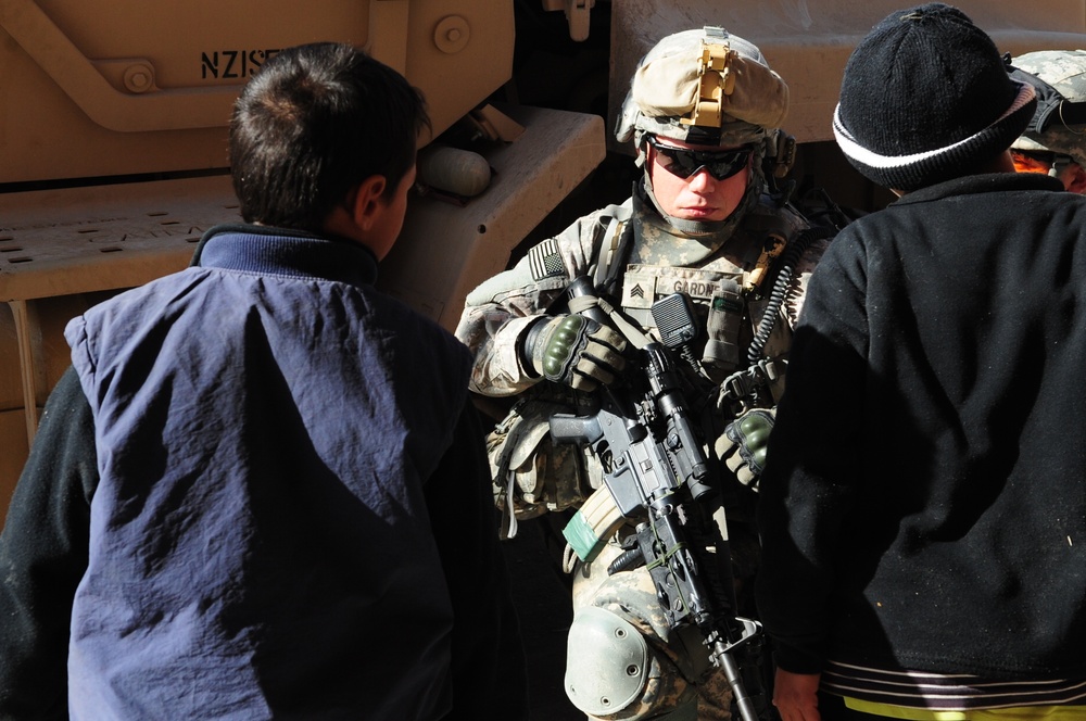 Market patrol in Balad
