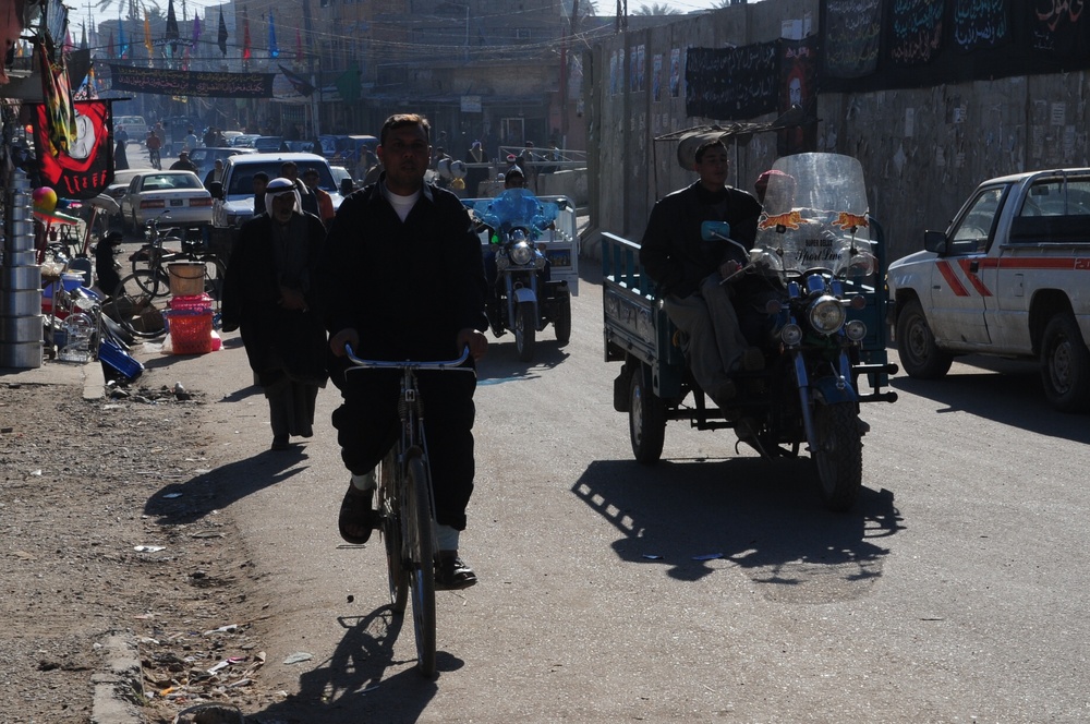 Market patrol in Balad