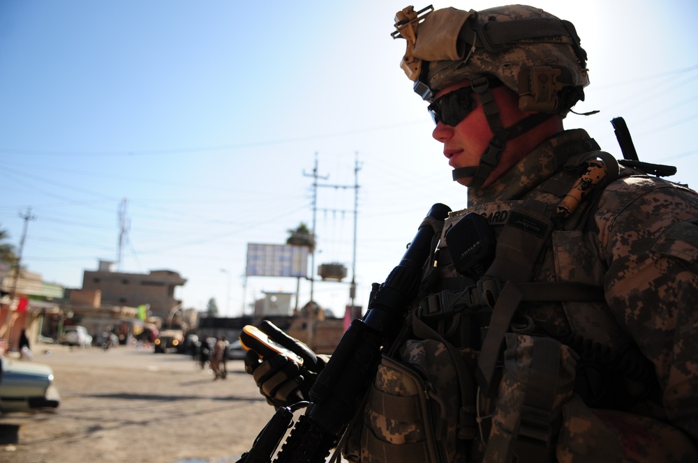 Market patrol in Balad