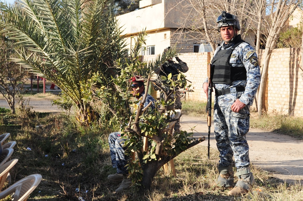 Market patrol in Balad