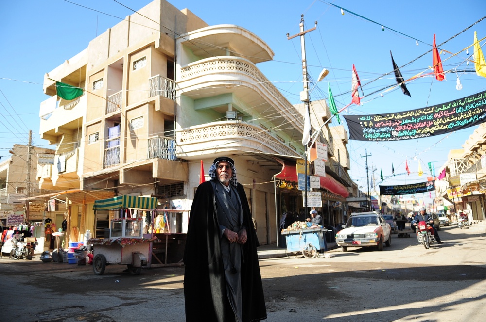 Market patrol in Balad