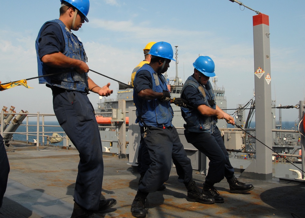 SA-330 Puma Helicopter vertical replenishment