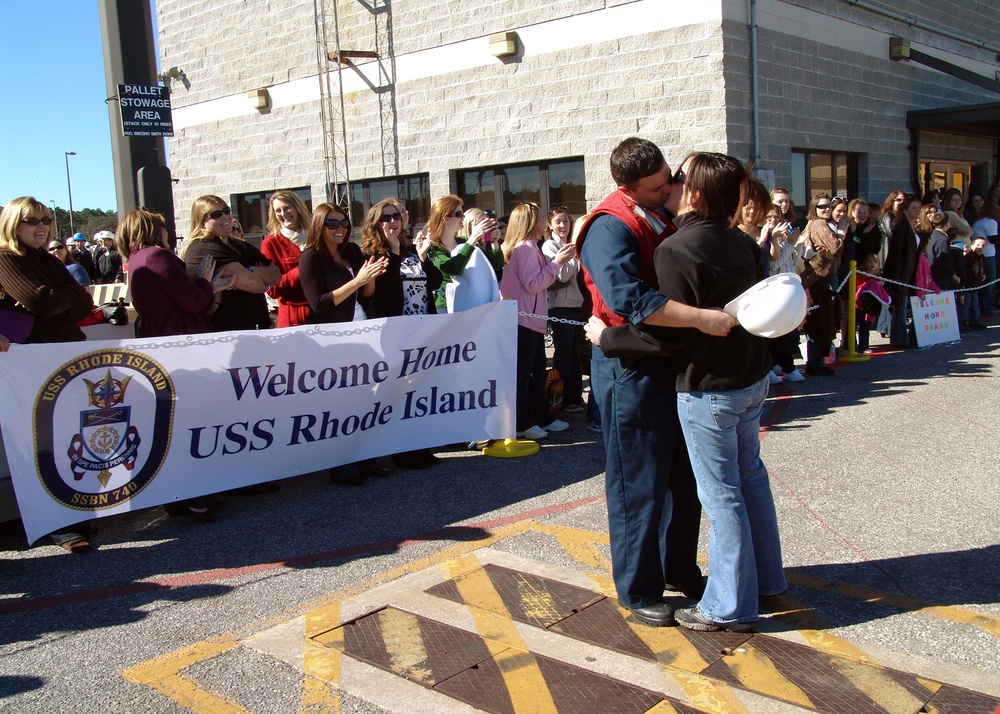 USS Rhode Island Returns Home