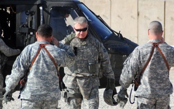 4th Infantry Division Commander visits Camp Echo