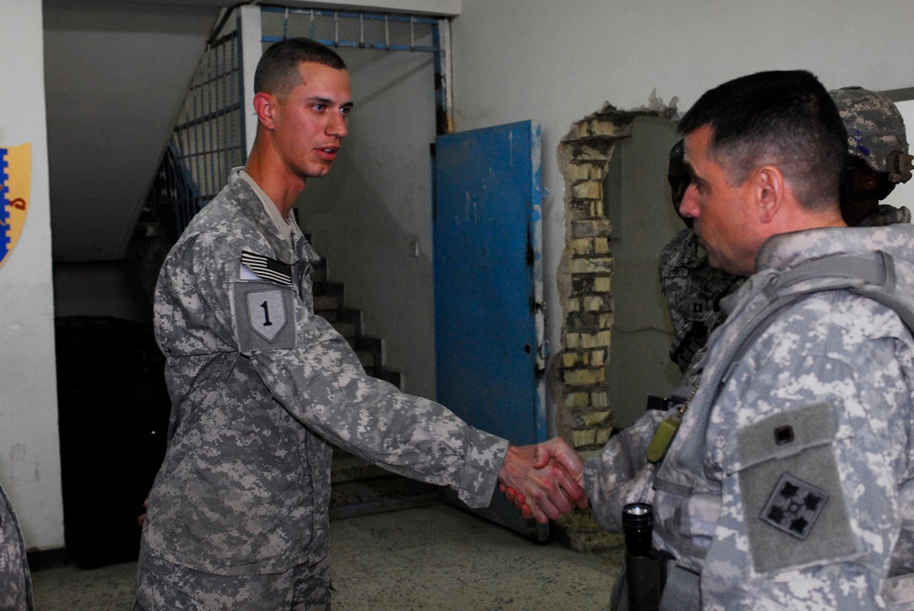 Multi-National Division - Baghdad senior enlisted leader visits Dagger Soldiers