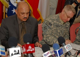 Iraqi, U.S. leaders in Baghdad sign memorandum of understanding