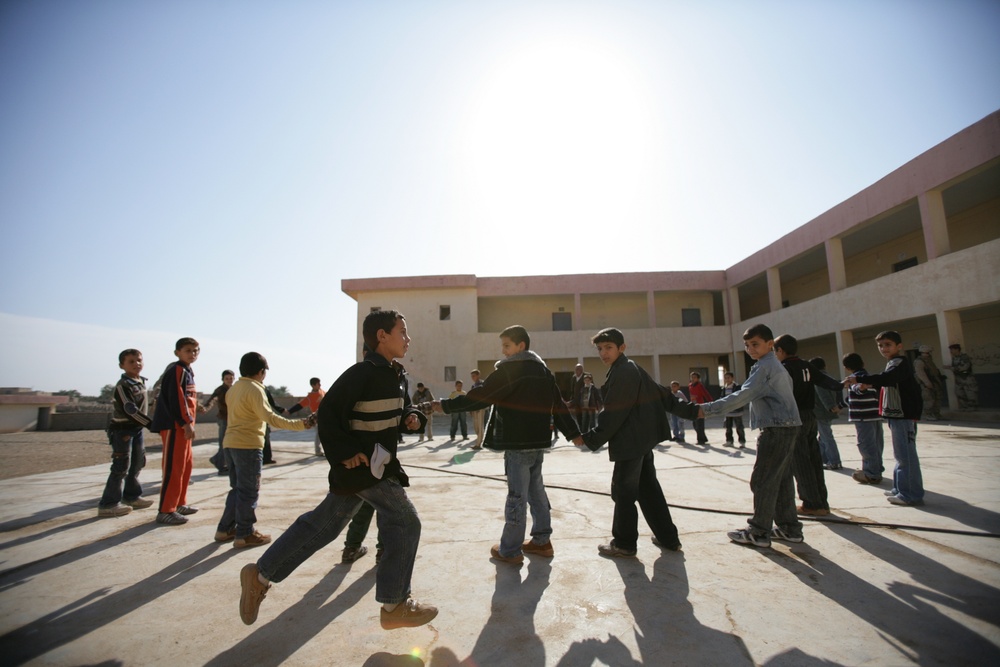 Children at school in Baghdadi