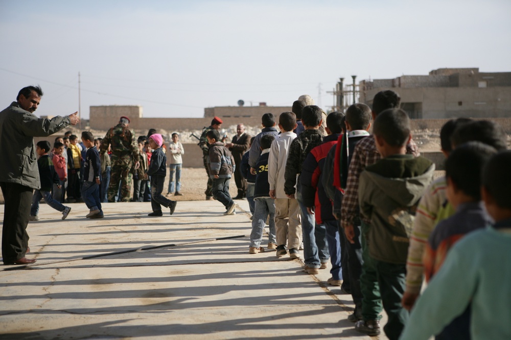 Children at school in Baghdadi