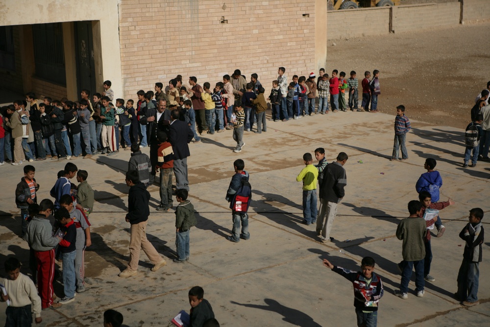 Children at school in Baghdadi