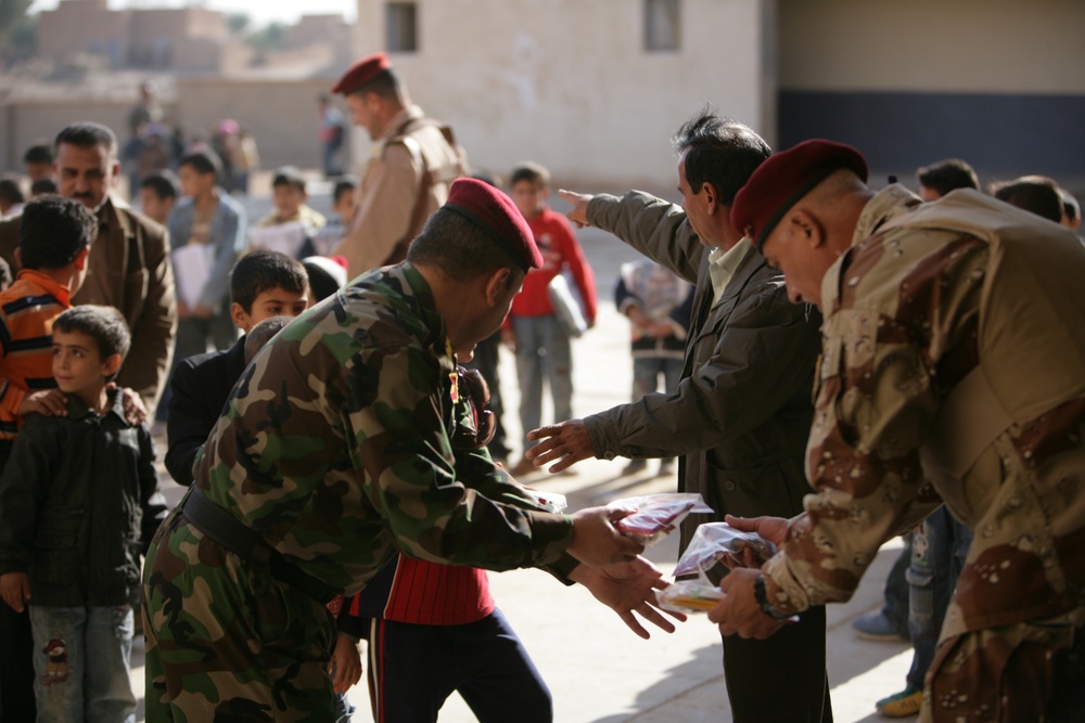 Children at school in Baghdadi