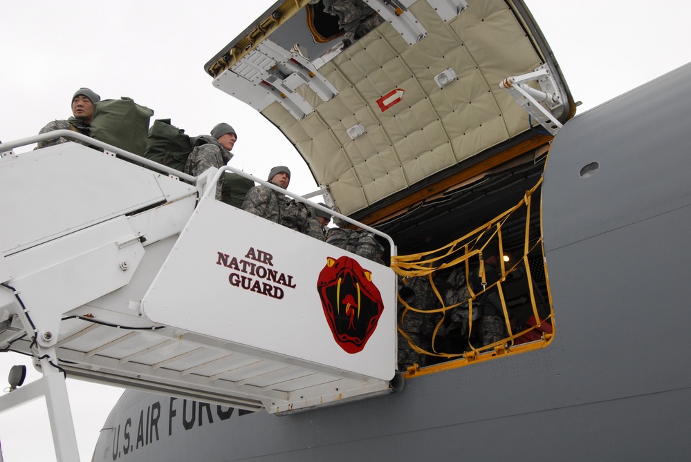 Iowa Guard Soldiers Depart for Inauguration Duty