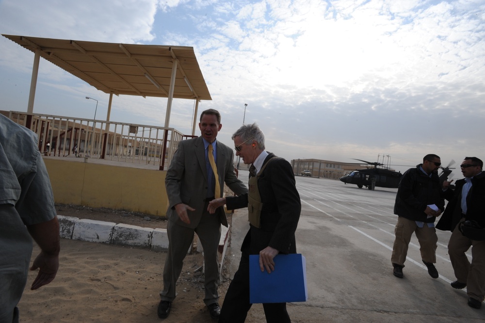 U.S. Amabassador to Iraq visits As Samawah, Iraq