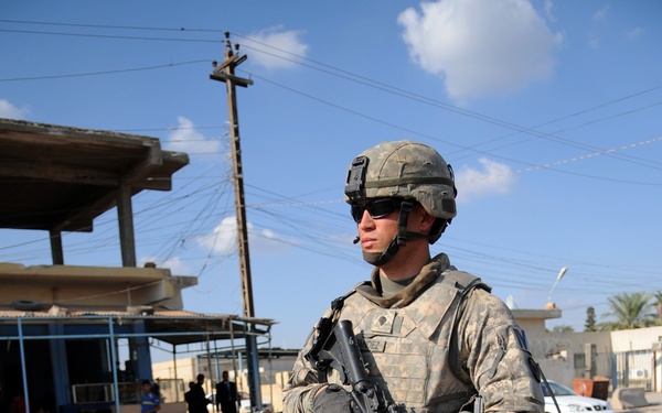 Citizen-Warriors bring civilian skills overseas to Iraqi Police forces