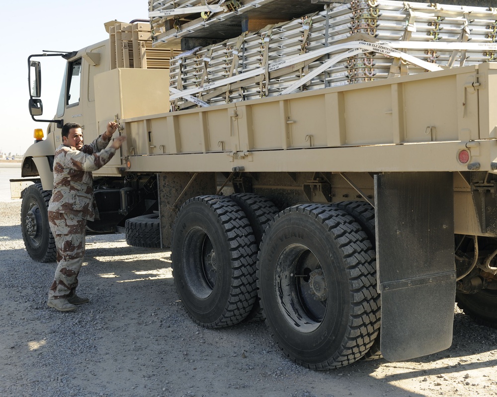 Iraqi Air Force Receives First Pallets