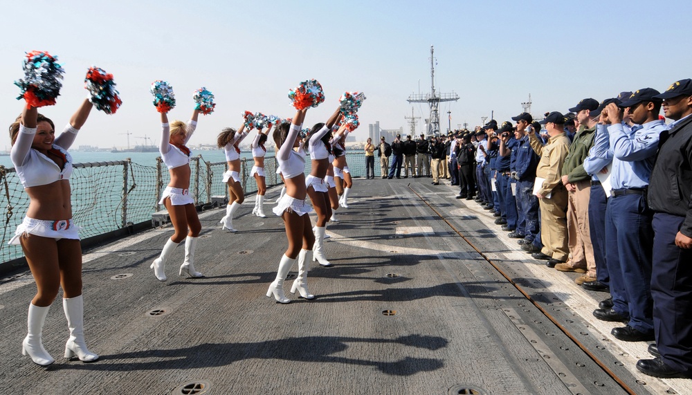 Miami Dolphins Cheerleaders  Miami dolphins cheerleaders, Dolphins  cheerleaders, Cheerleader costume