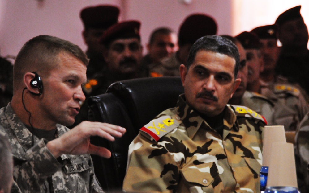 Military, government leaders hold Sons of Iraq coordination meeting