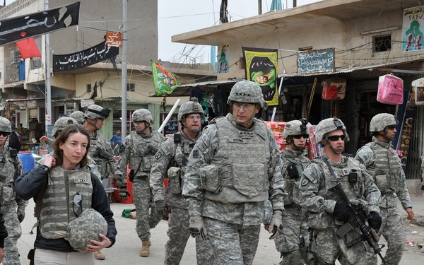 Multi-National Forces - Iraq commanding general visits Khalis with 1/25th Stryker Brigade Combat Team