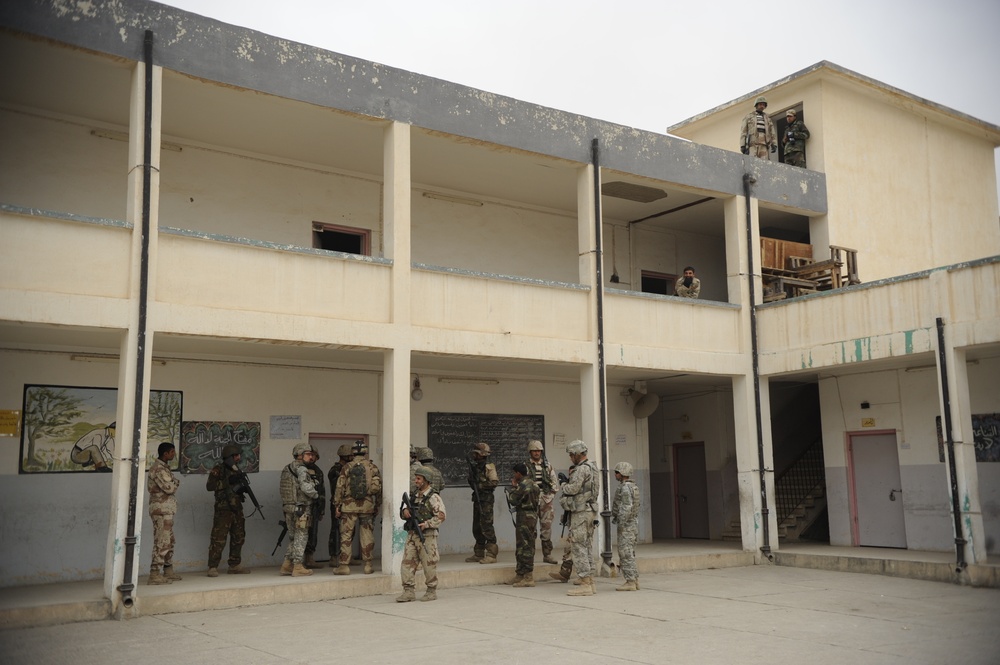 Visit to future polling place in Mosul, Iraq