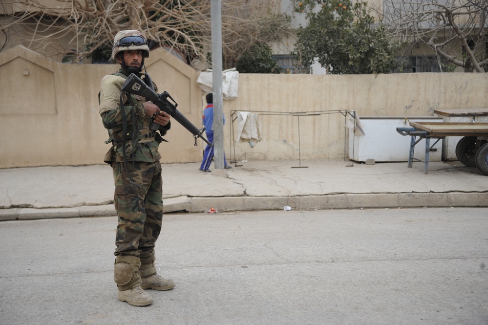 Visit to future polling place in Mosul, Iraq