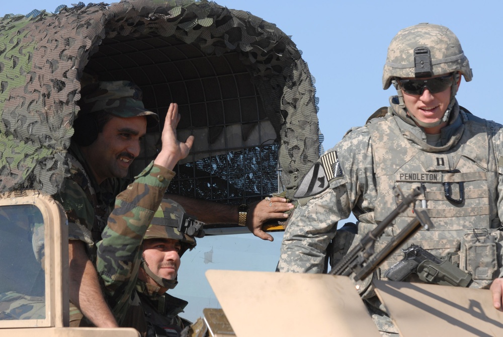Iraqi Security Forces Sharpen Skills at Machine Gun Range