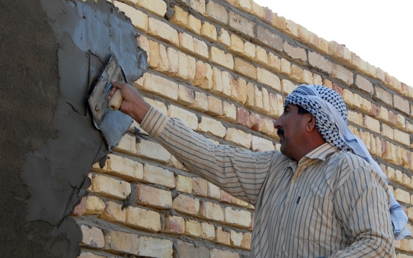 Patrol in Mahawil, Iraq