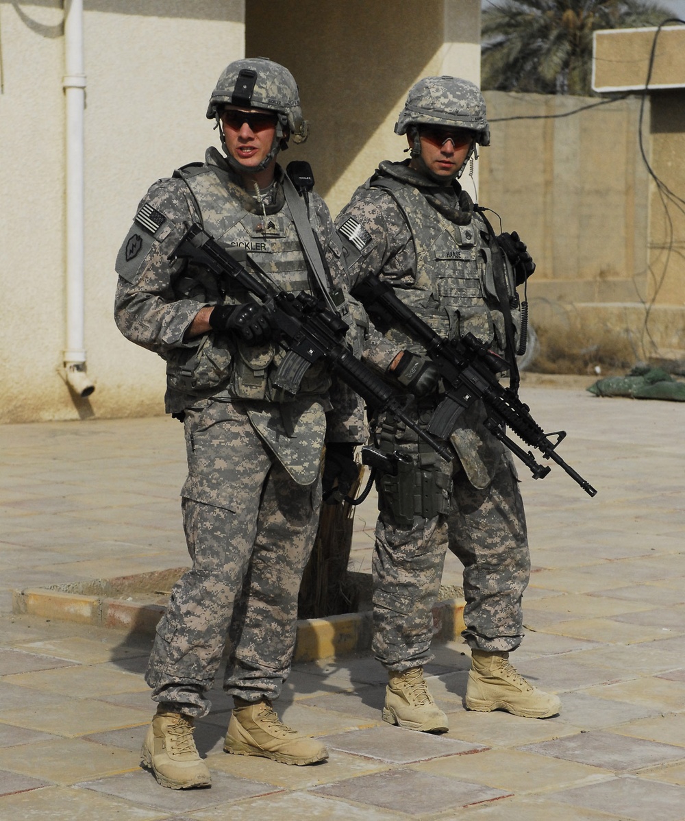 Dagger Soldiers provide security for tour of operational environment