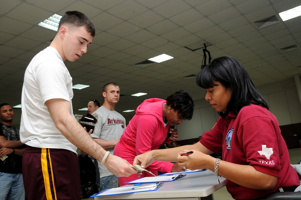 Troops Talk Politics During Four-day Pass