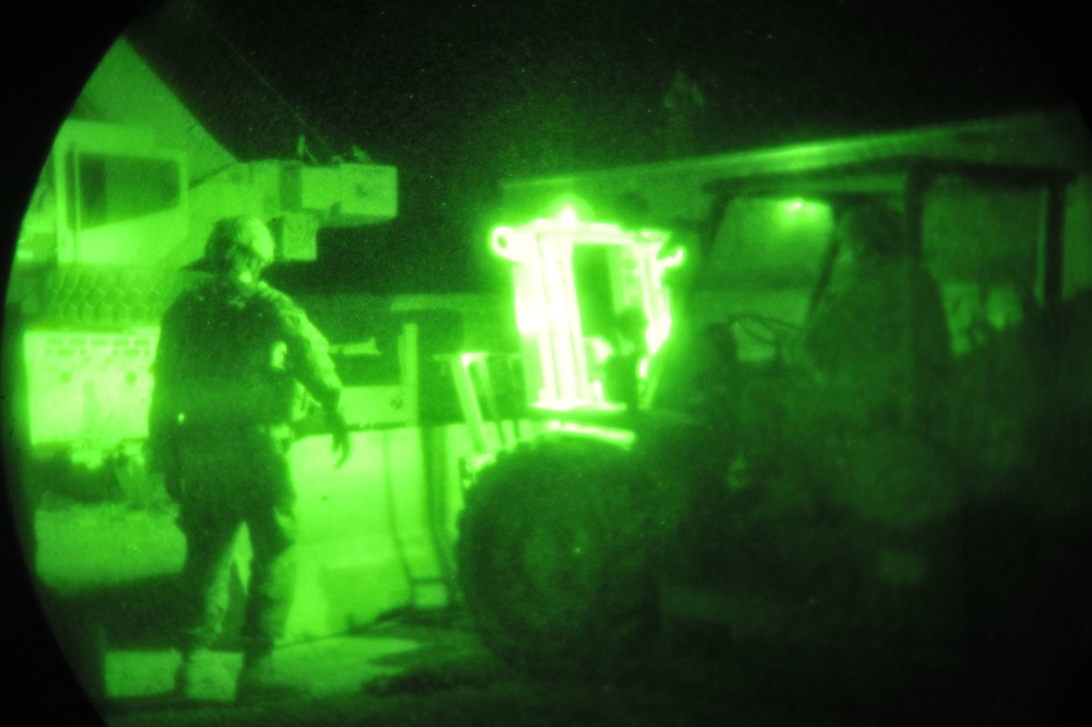 Future Polling Site Get Barricades in Diyala, Iraq