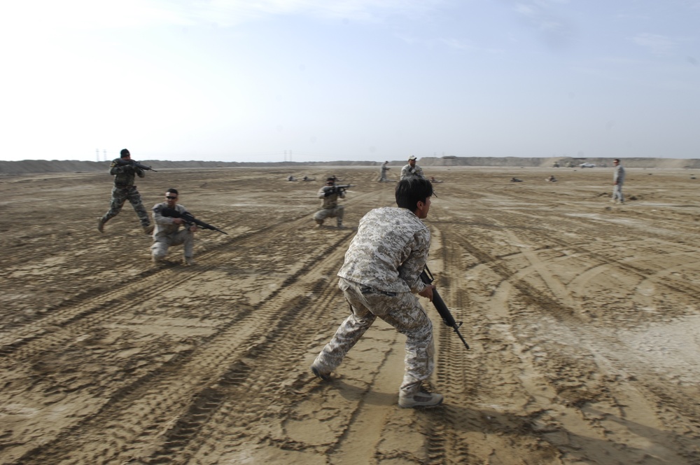 Infantry tactics training on Camp Diwaniyah
