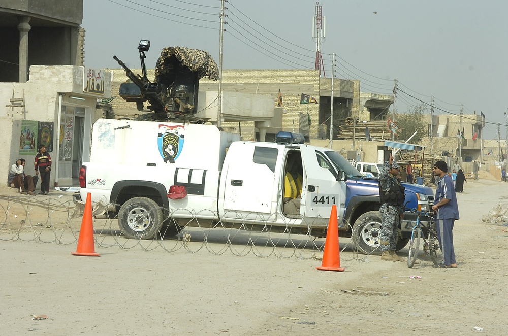 Iraqis flock to polling stations for elections