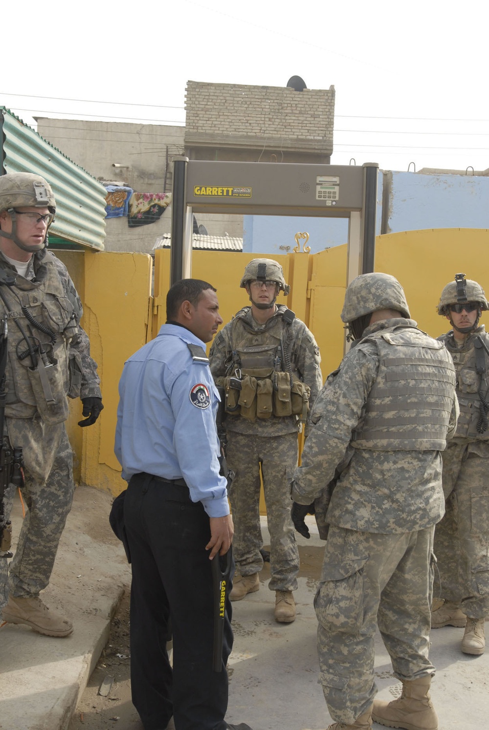Iraqi security forces secure Iraq's provincial elections in Rashid District