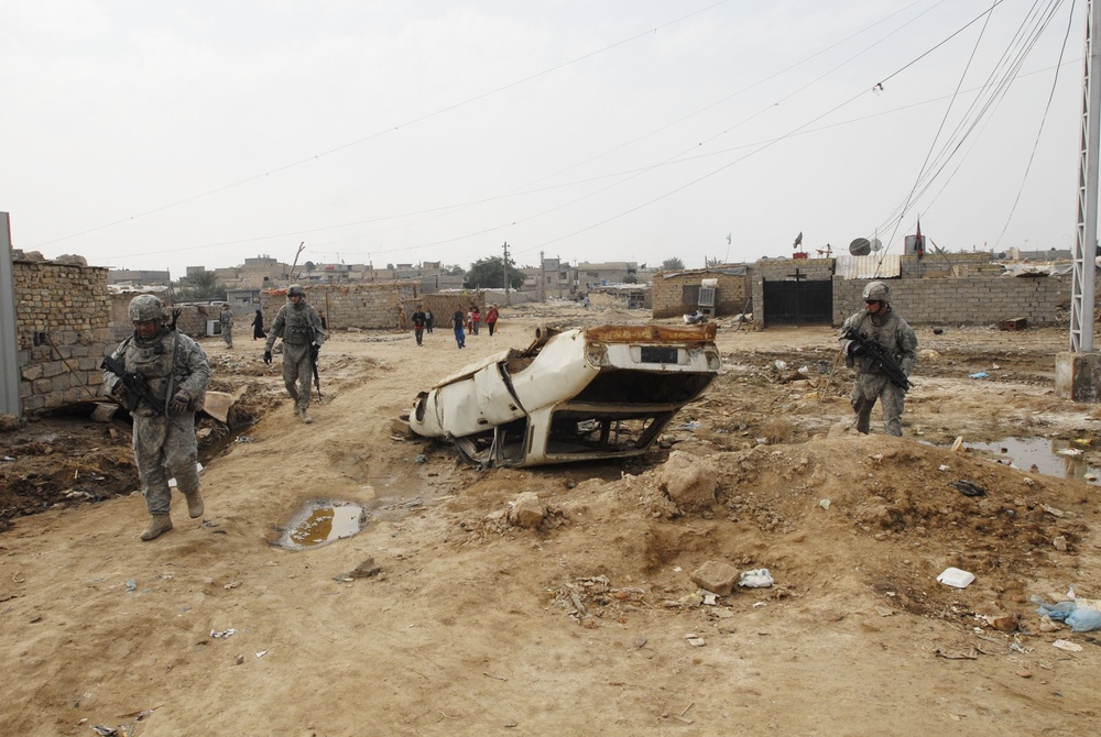 Iraqi Security Forces Secure Iraq's Provincial Elections in Rashid District