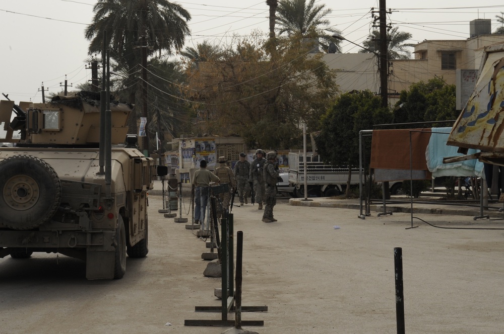 Pre-election patrol in Baghdad