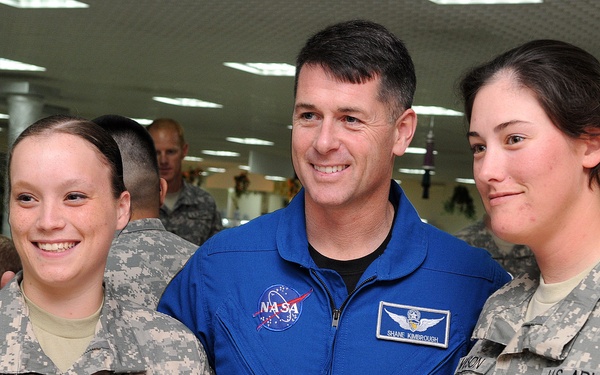 Astronauts arrive to Qatar