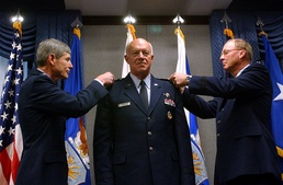 New Air Guard director promoted in Pentagon ceremony