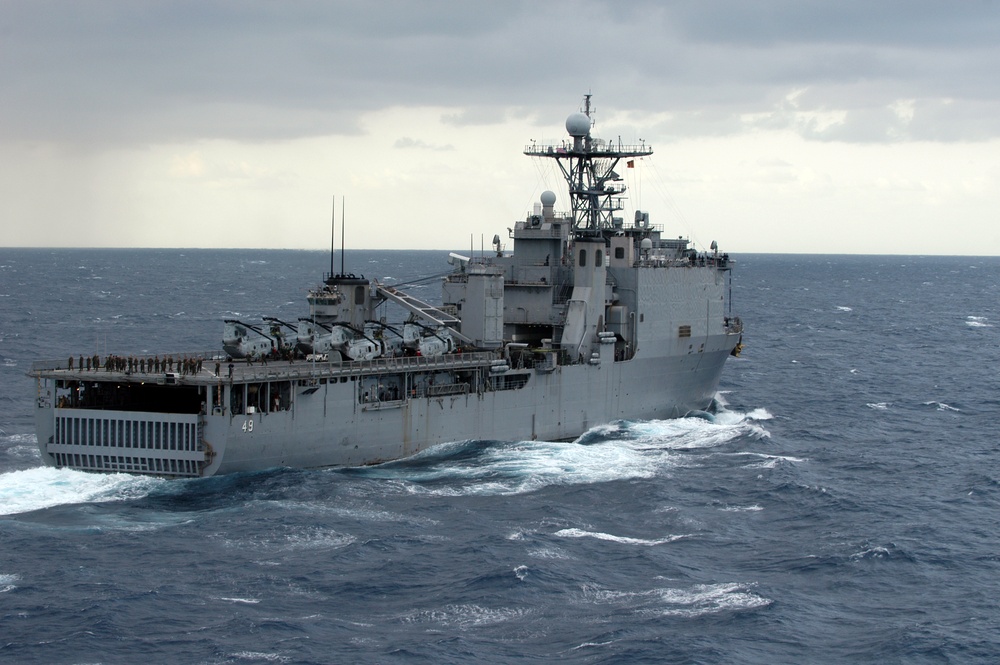 USS Harpers Ferry participates in Exercise Cobra Gold 09