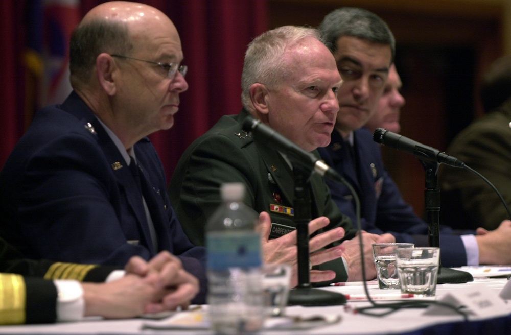 Heads of reserve components discuss issues