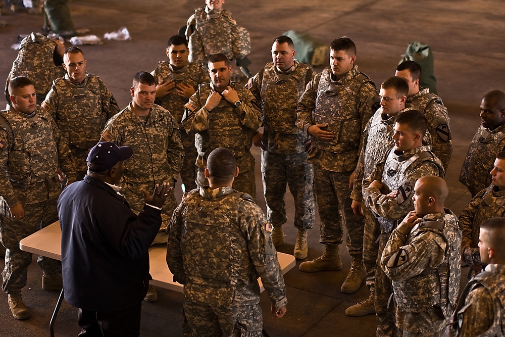 1st Air Cavalry Soldiers receive guidance on new equipment
