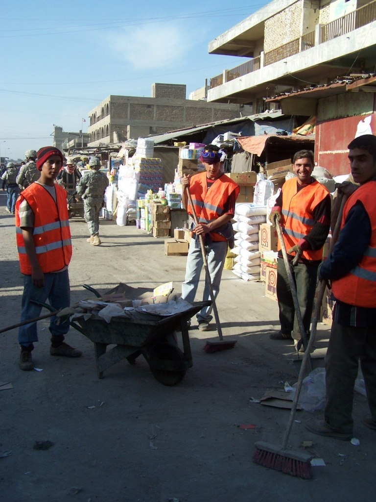 Engineer Commander Tours Improvements in Rusafa, Sadr City